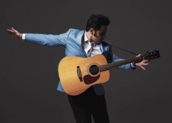 O Rei do Rock: Uma Jornada Emocionante pela Vida de um Ícone