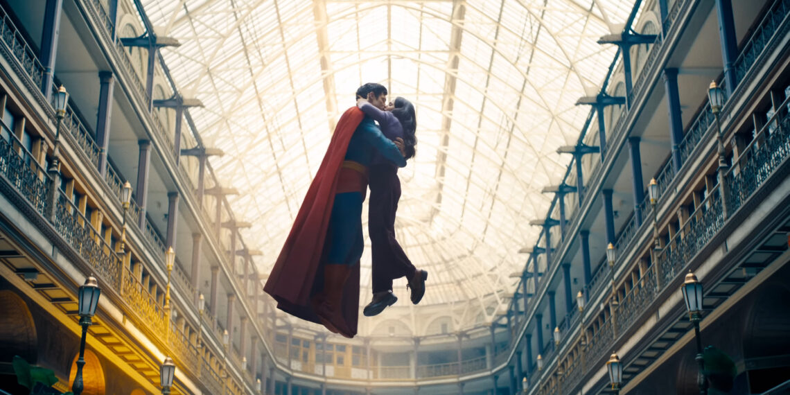 Superman ganha novo trailer com prévia de 5 minutos