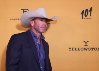 Taylor Sheridan Assina Contrato Bilionário com NBCUniversal e Deixa Paramount