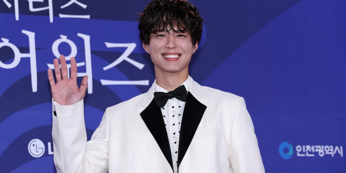 Park Bo-gum e Kim Nam-gil Estrelam “Canvas of Blood”, Filme de Épico Coreano Baseado em Fato Histórico