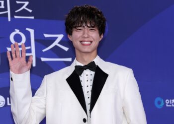 Park Bo-gum e Kim Nam-gil Estrelam “Canvas of Blood”, Filme de Épico Coreano Baseado em Fato Histórico