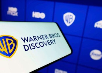 Warner Bros. em Jogo: Netflix, Paramount e Comcast Disputam Aquisição do Gigante da Mídia